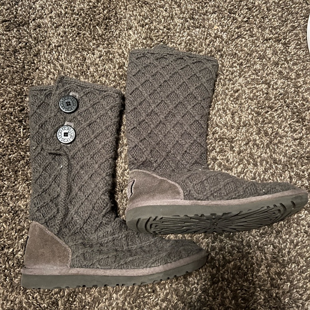 Ugg size 4